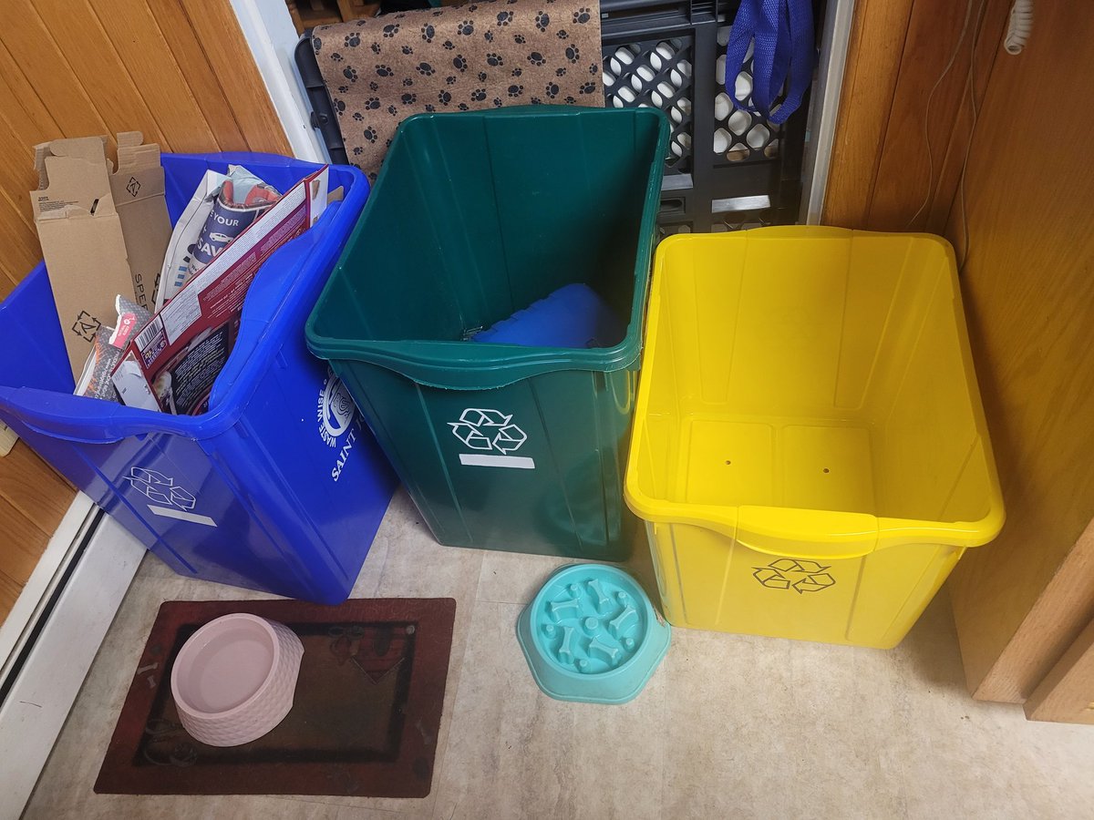 Thank you <a href="/FundyRecycles/">Fundy Regional Service Commission</a> for recognizing that we have been "Waste Wise" (<a href="/cityofsaintjohn/">City of Saint John</a>) and rewarding the Sullivans with a GOLDEN TOTE!  More info? fundyrecycles.com/solid-waste/ga…