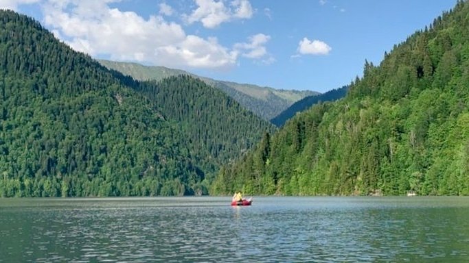 moodyonmoon's tweet photo. Some kind of escape 🏞️ https://t.co/eqlwA1XQ8p
