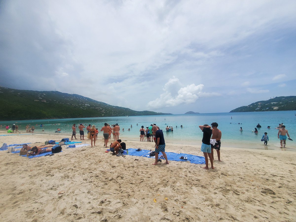 sagazdingira's tweet image. Sucks when you only wanna hear from one person but they've totally checked out and aren't interested in taking to you anymore... Fml trying to enjoy "vacation" #suicideispainless #imnotokay #imnotstrong #iamalone #imbroken #ineedhelp #helpme