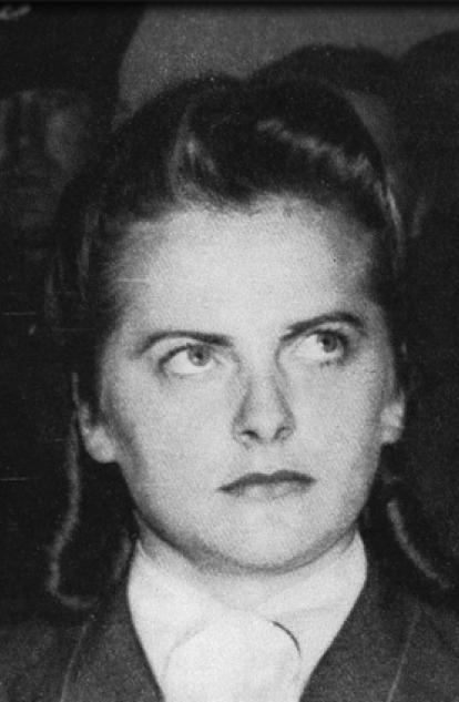 YarielSuarez612's tweet photo. LA BELLA BESTIA.

Rubia de ojos claros y aparente dulzura, Irma Grese escondía una personalidad malvada. Seleccionaba, junto a Joseph Mengele, prisioneros para las cámaras de gas. ‘La hiena de Auschwitz’ llegó a ser la más temida de todos los campos por los que pasó.

[Abro hilo] https://t.co/S1UHqWliht