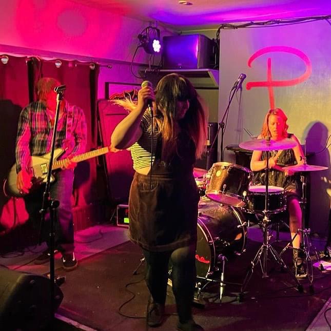 ChezzyWickWah's tweet photo. More pics from ‘Does My Festival Look Big in This’

@HoneyShallow  @thepipelinebrighton @andycavendish666 

#livemusic #livemusicphotography #brighton https://t.co/eytuZm7IDa
