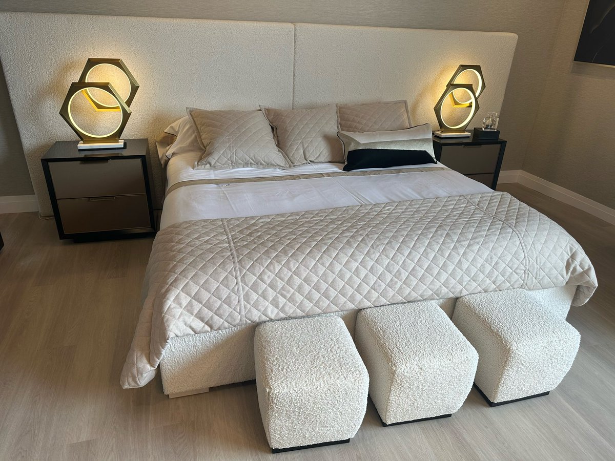 sunmartonma's tweet photo. New Home and New Bed!

#Nnattawin @Nnattawin1

#apocolleagues https://t.co/cLQFNQ7x29