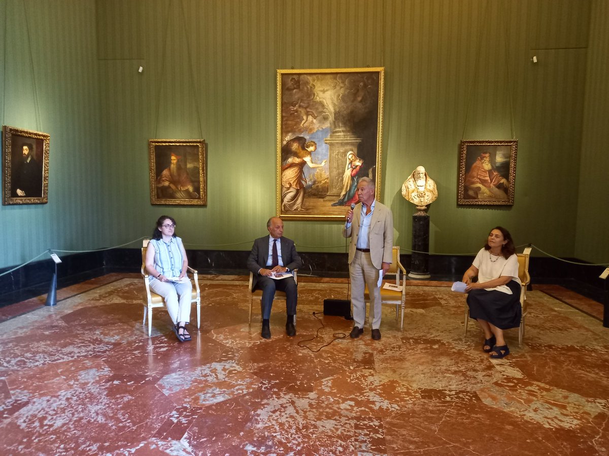 Capodimonte_mus's tweet photo. #live dal @Capodimonte_mus per la presentazione del #restauro dell'Annunciazione di Filippini Lippi grazie al sostegno di @TavassiF presidente di @TemiSpa tramite #artbonus con il direttore del Museo Sylvain Bellenger 
Segui la diretta cliccando qui  https://t.co/NXEHBzSqwd https://t.co/G1N2rkWUAT