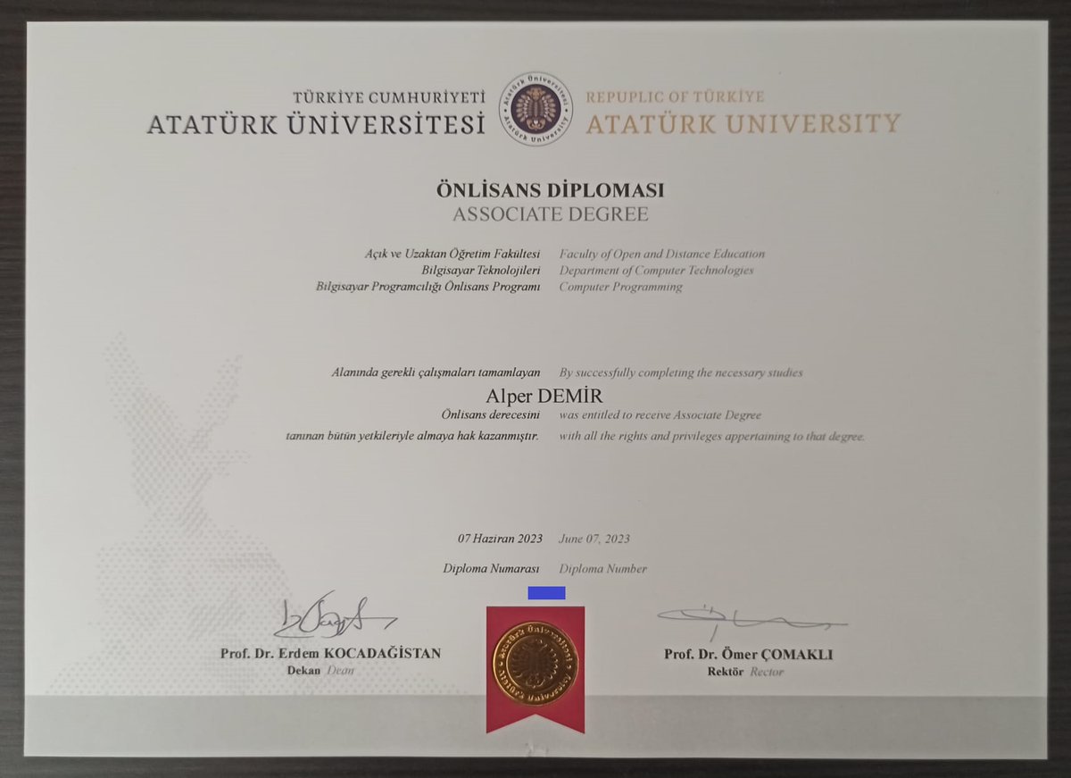 AlperDemir2316's tweet image. 2022-2023 Öğretim Yılı’nda Atatürk Üniversitesi Bilgisayar Programcılığı Bölümü’nü 3.66 / 4.00 (92.06 / 100) not ortalaması ile YÜKSEK ONUR DERECESİ alarak tamamladım. 
👨🎓🎓🧿🏆🙏🤲🇹🇷🐺❤️🤓
@atauni1957 @rektorcomakli @ATA_AOF #Atatürküniversitesi #Ataaöf #Bilgisayarprogramcılığı