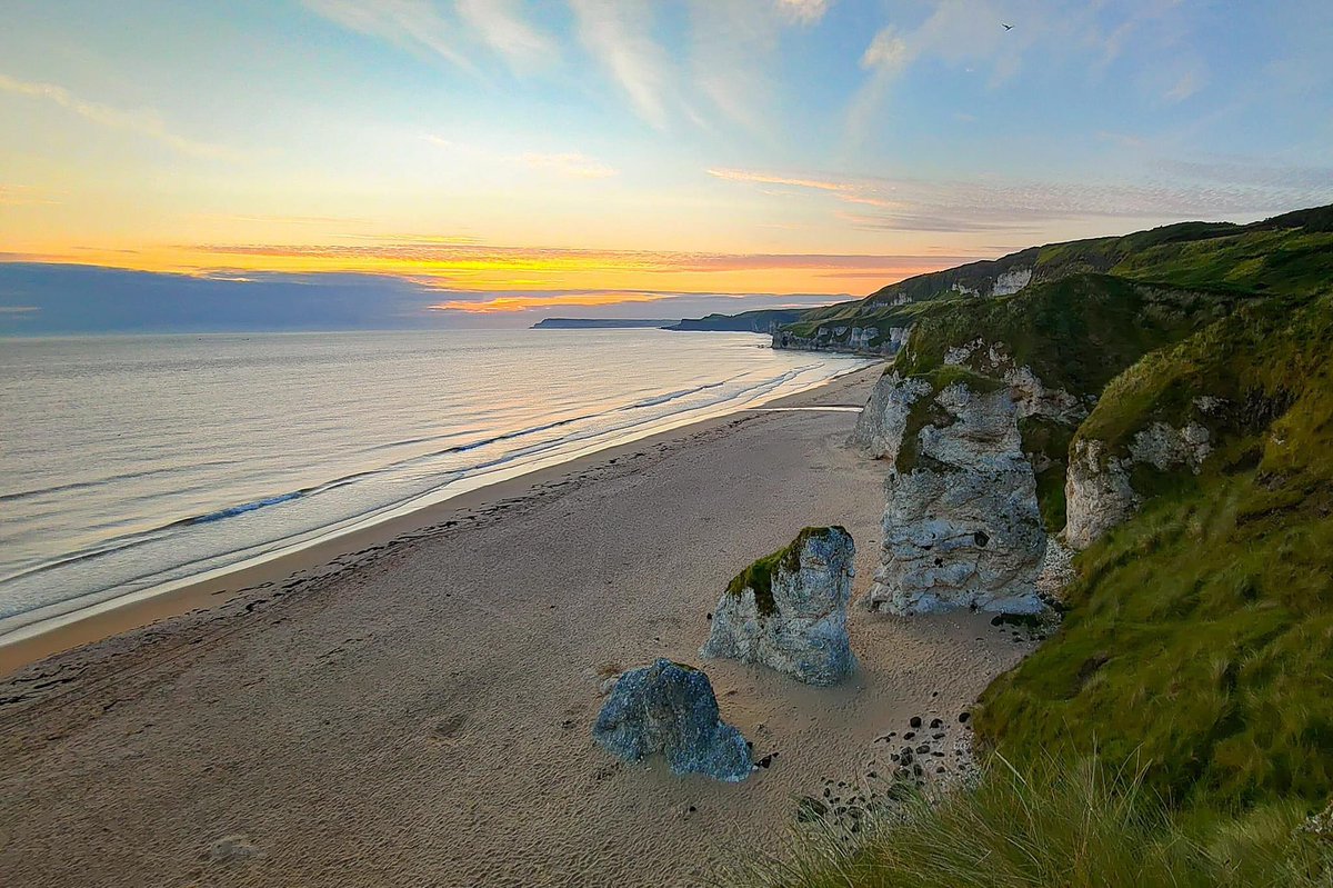 LoveBallymena's tweet photo. Early morning dander at Whiterocks Beach, County Antrim. 

📸 Russell Kennedy https://t.co/MFjck3vK0x