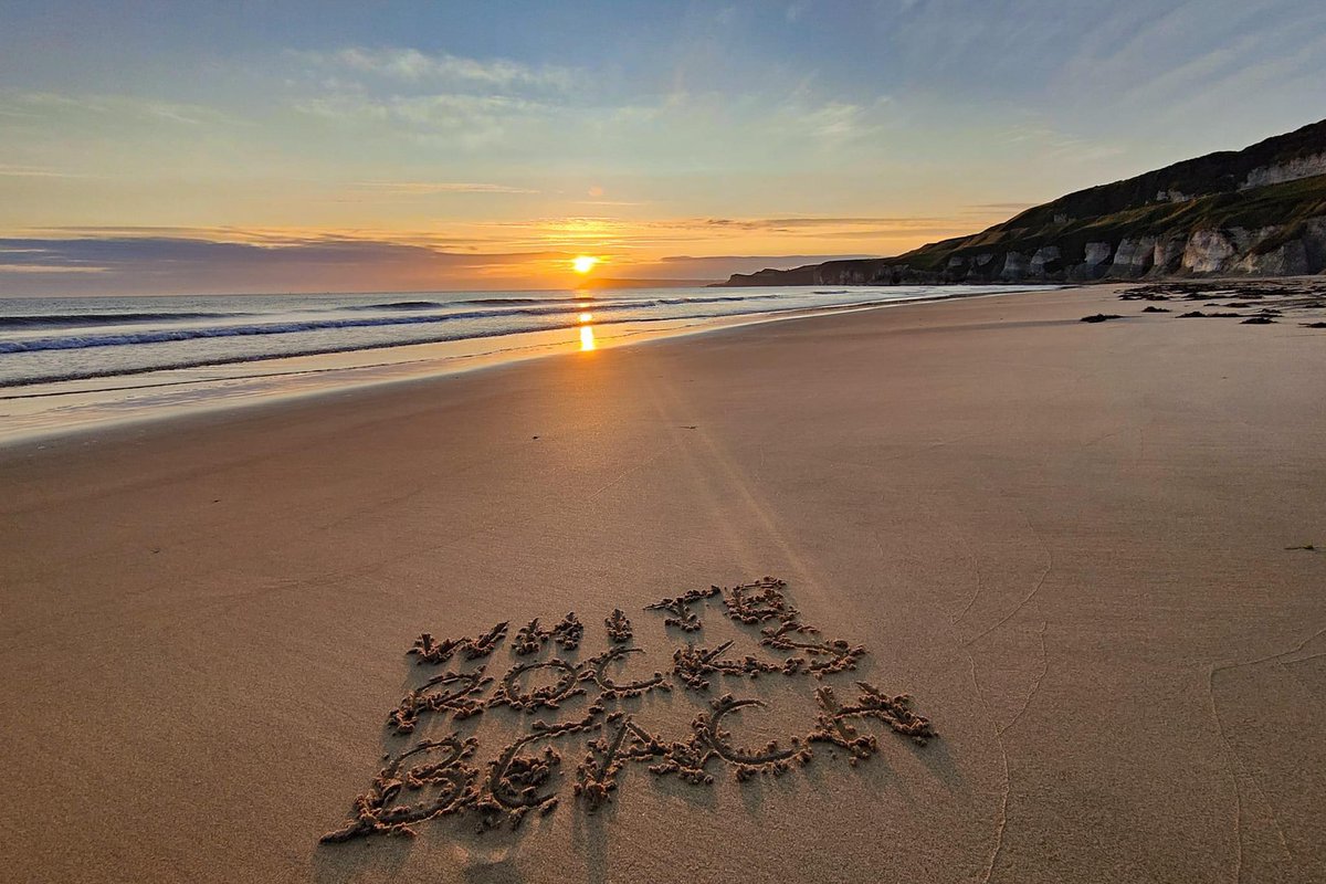 LoveBallymena's tweet photo. Early morning dander at Whiterocks Beach, County Antrim. 

📸 Russell Kennedy https://t.co/MFjck3vK0x