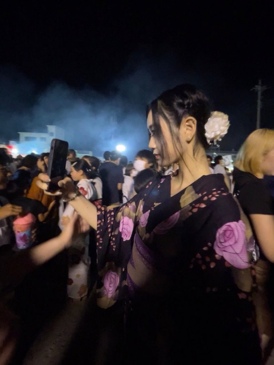 [#미레🐶]
불꽃놀이도 봤지롱🎇
花火の匂い好き❣た~まや~

#트라이비 #TRI_BE #MiRe