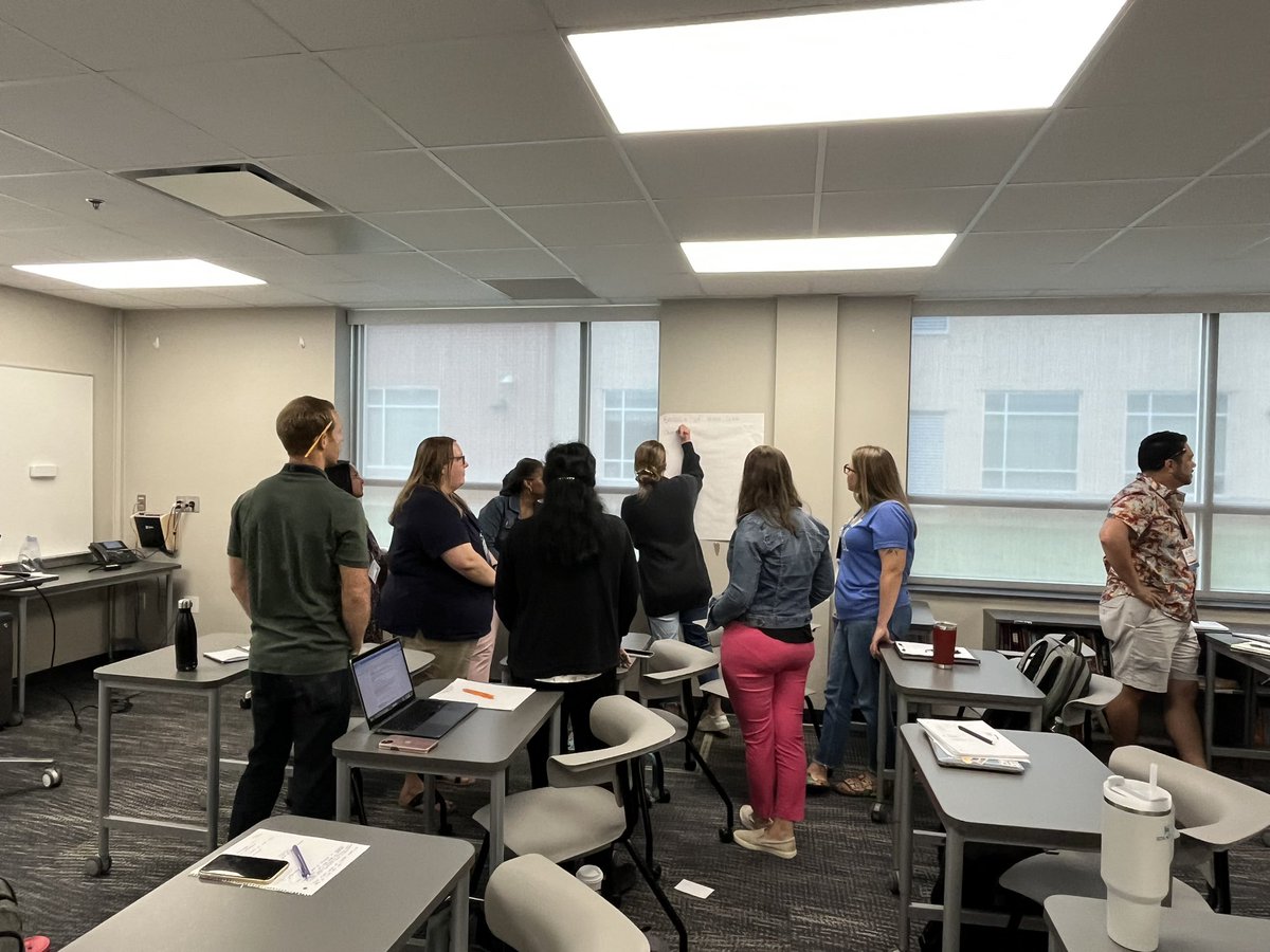 erinfmcneill's tweet image. I had so much fun with these teachers in Washington Township - so much joy in the room!! ❤️ #elevate #keepINlearning #reading