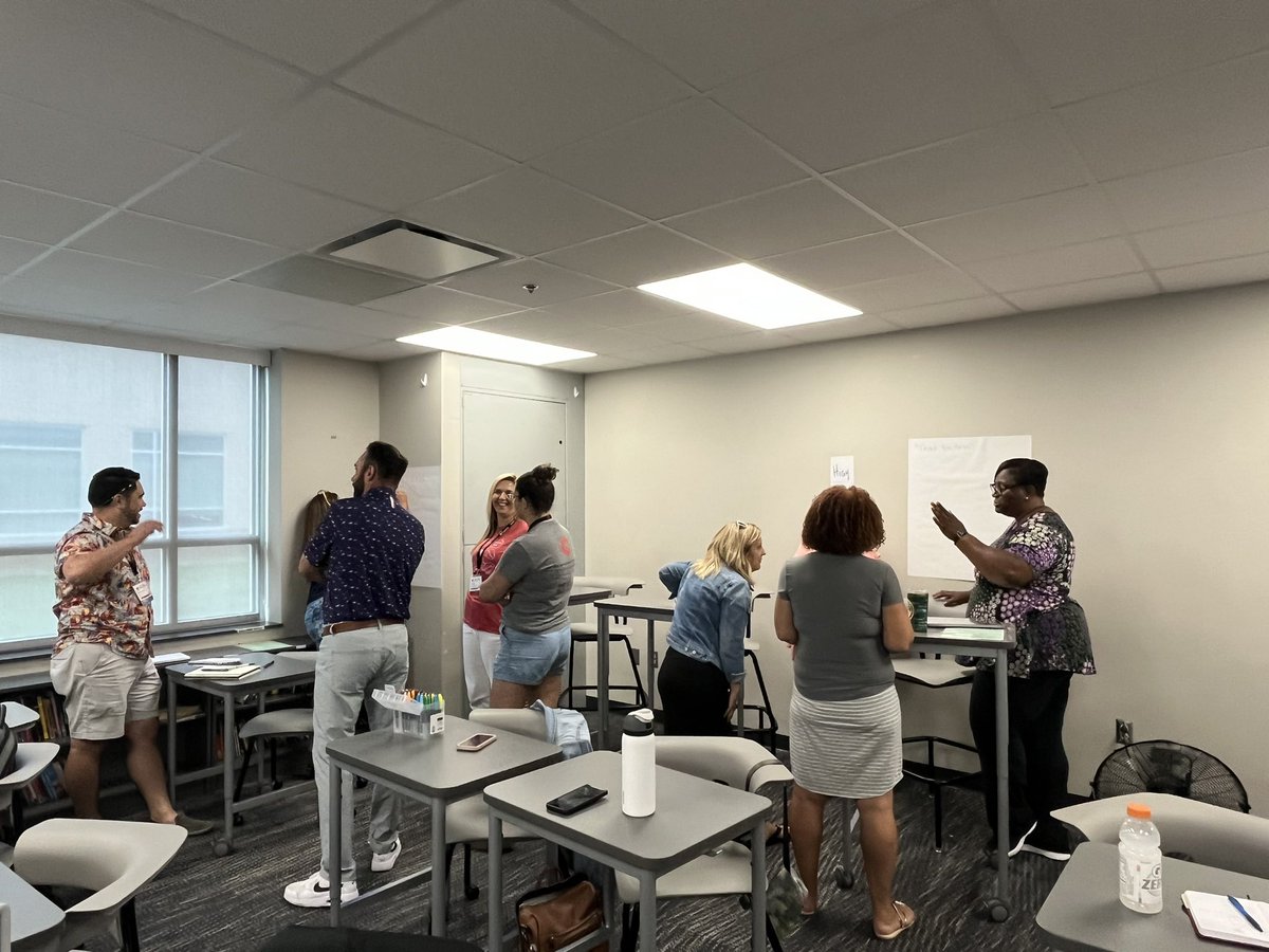 erinfmcneill's tweet image. I had so much fun with these teachers in Washington Township - so much joy in the room!! ❤️ #elevate #keepINlearning #reading