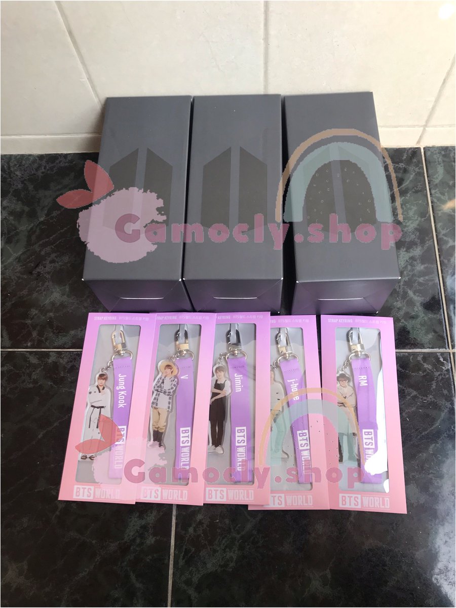 gamoclyshop's tweet photo. Arrived Home🏡 
@gamoclyshop 

#merchbts #btsmerch #lightstickbts #btsworld #gobygamocly #kpopstuffjatim #jastipkorea https://t.co/JGRhsiJyr7
