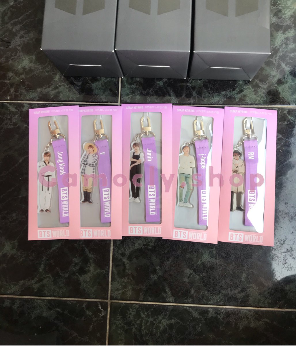 gamoclyshop's tweet photo. Arrived Home🏡 
@gamoclyshop 

#merchbts #btsmerch #lightstickbts #btsworld #gobygamocly #kpopstuffjatim #jastipkorea https://t.co/JGRhsiJyr7