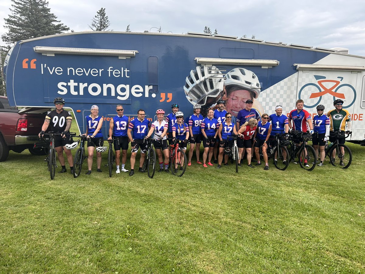 SeanCrotty134's tweet photo. Steelers Nation represented at @EmpireStateRide Bills Mafia Day @_TJWatt https://t.co/9EObPAKGWc