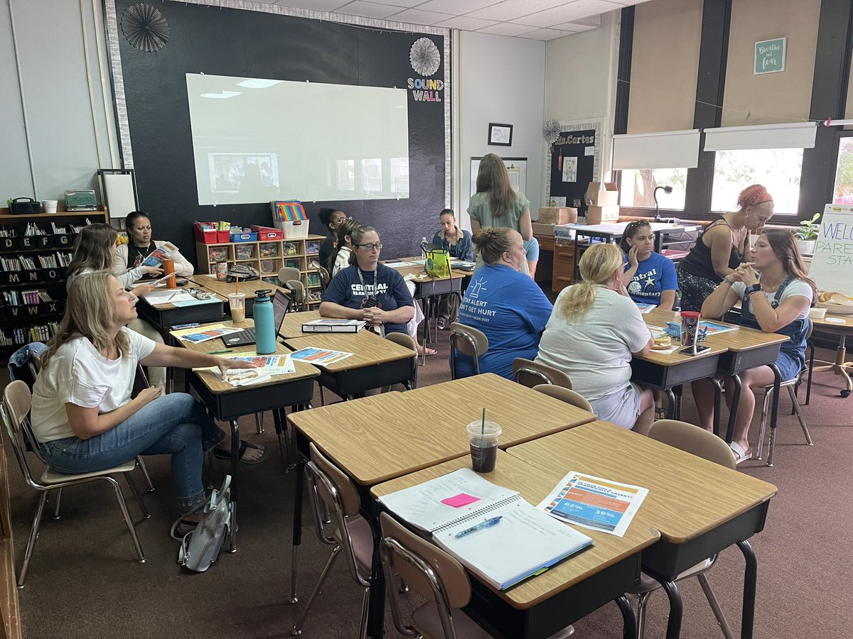 Not wasting anytime planning for the new school year. Parents and staff joined us today for our Title I planning session. Incredible think tank going on right now @Smith501Melissa @JenBryantASD @AllentownSD #teamwork #ittakesacommunity