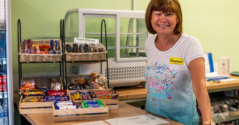 Ageing_Better's tweet photo. We've partnered with @help_force on an exciting new image library collection showcasing the contributions of older volunteers to the NHS.

Check out the full collection: https://t.co/wb4TJQi8aH https://t.co/mmmnFEoeKV