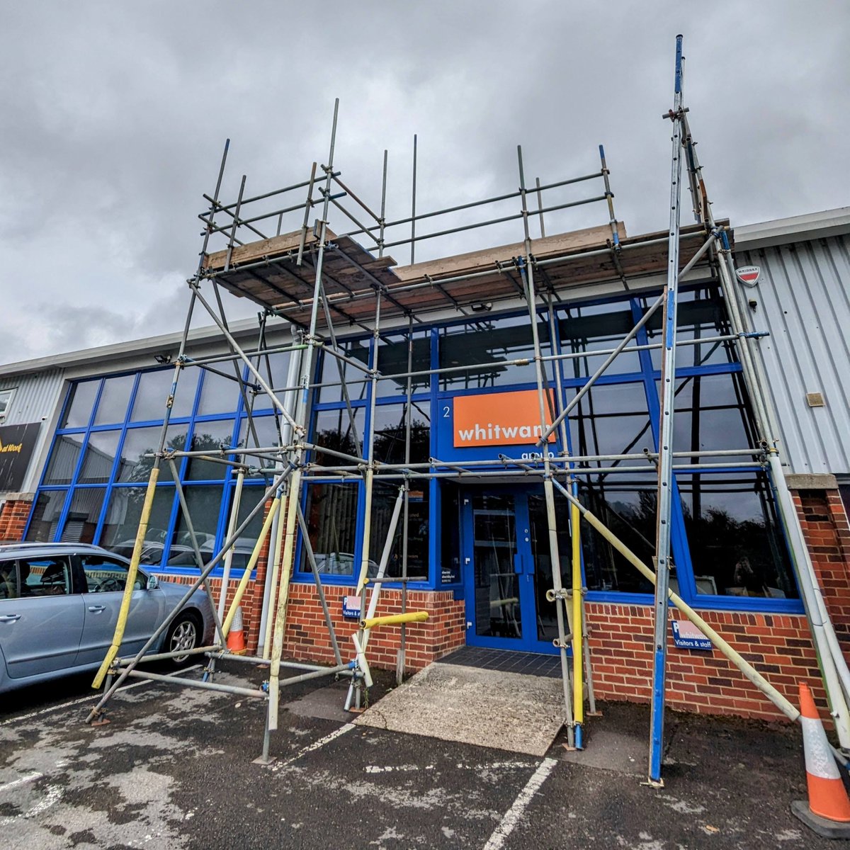 videofrog_tv's tweet photo. What's going on at Frog HQ? 🤔

Our video studio is closed for the next 3 weeks whilst we make some exciting changes! Stay tuned... https://t.co/AkBRaAIGz9