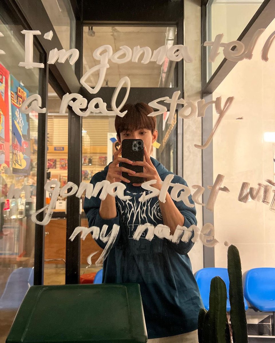 bloomof_youth17's tweet photo. [인스타그램] 230724 도겸
📍 슈팅맨 (SHOOTING MAN)
🗺️ 경기 고양시 일산동구 동국로 109-10

#세븐틴 #SEVENTEEN @pledis_17 
#도겸 #DOKYEOM #ドギョム #李碩珉 https://t.co/2xN3aNn45B