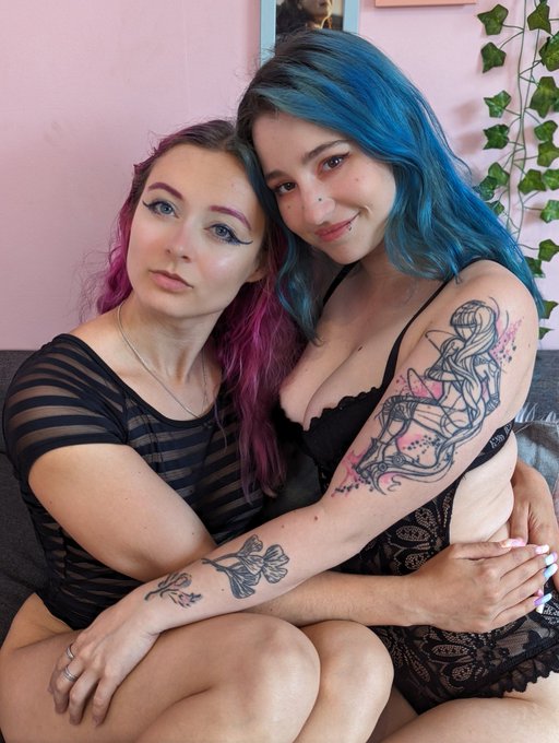 Un random dans la rue: "hey vous sortez d'un manga vous deux c'est sur ! Genre toi t'es Tinky et toi