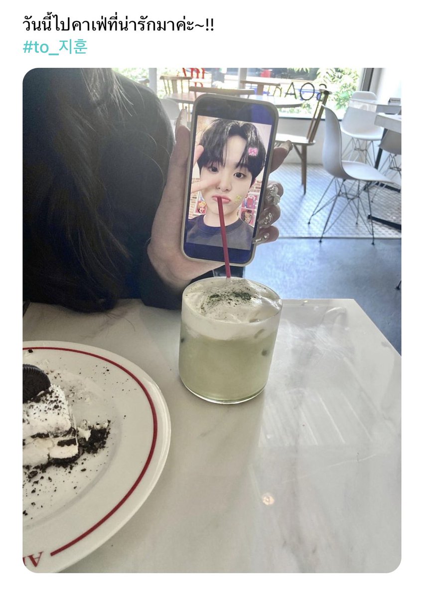 TongTong_Nps's tweet photo. ตลกตี๋ถามทึเมว่าเล็บเจลลำบากมั้ย
5555555555555555 https://t.co/Gu2BnJZKm3