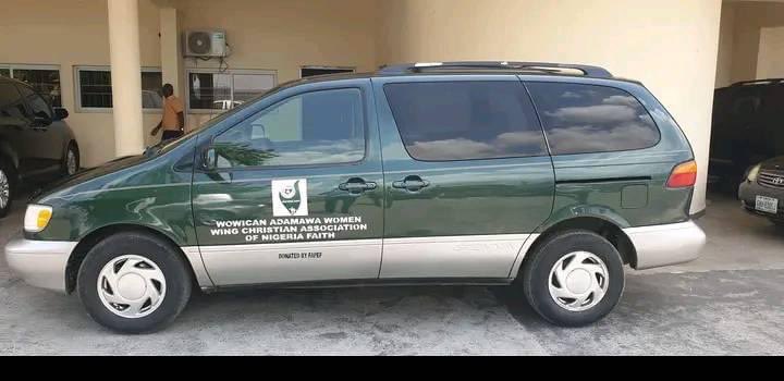 fapeffoundation's tweet photo. Hajiya Lami Fintiri Donates Sienna Bus to Women Wing of Christian Association of Nigeria (WOWICAN), Adamawa State chapter through her pet project Fresh Air Pro-Life Empowerment Foundation. H.E @lamiAUF stated that the vehicle is to aid their activities in promoting God's work. https://t.co/kQRWJYhOcG