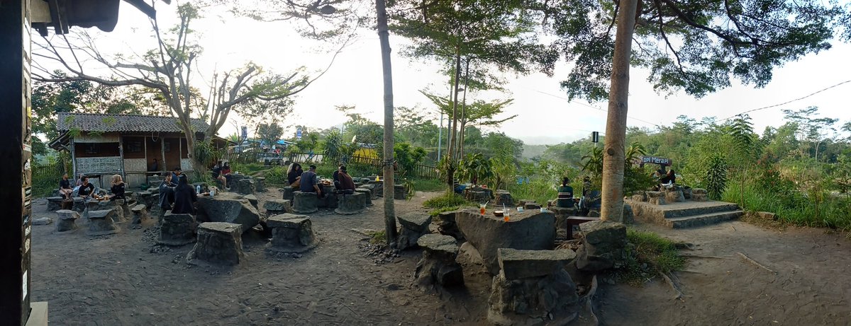Nur1Pradana's tweet photo. Klau ke cangkringan jangan lupa ngopi di sini.. https://t.co/1xE9mKFuvy