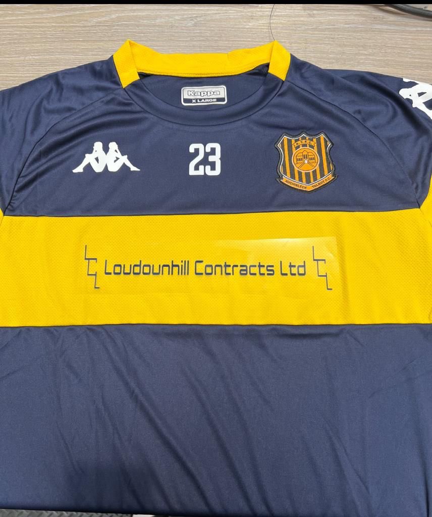 Thanks again to Loudonhill Contracts for sponsoring our training kit - greatly appreciated by all

We are still on the look out for sponsorship for a few match day items

Any local business or individual interested please get in touch 07904773661
@atfc1909