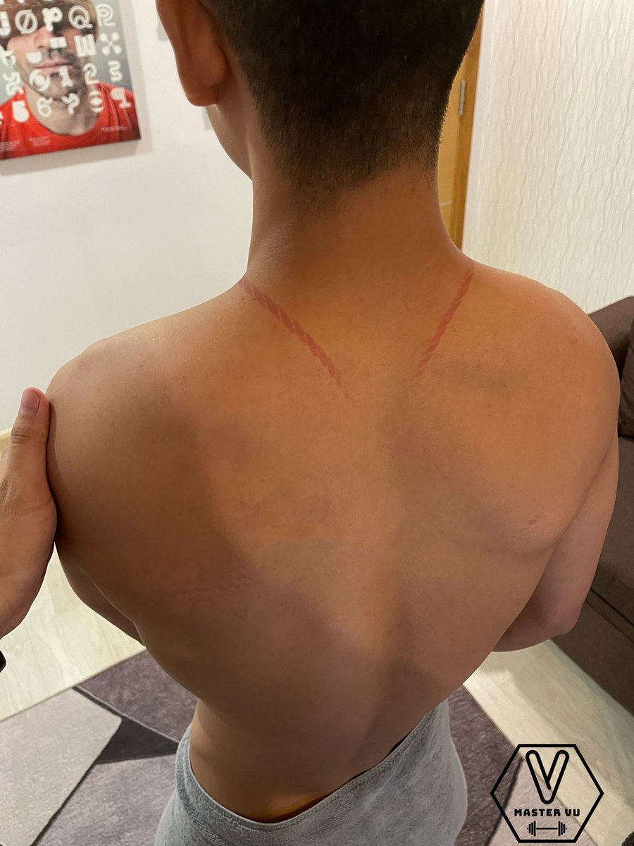 LuciferMaster7's tweet photo. My new slave. Nô lệ mới của Master Vũ
Bờ vai mà rất nhiều bot mơ ước, lại là slave top ngoan ngoãn phục tùng tất cả mệnh lệnh từ master 😎
Những lằn dây trói in lên da thịt chứng tỏ sự trung thành của anh ấy.
#mastervu
#bdsm https://t.co/DAflLNTPjM