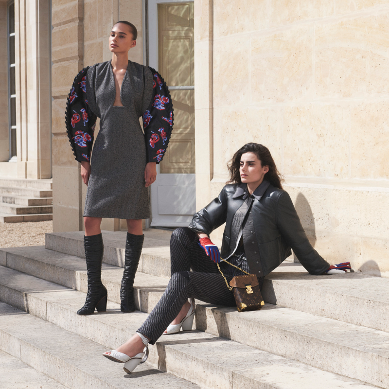 LouisVuitton's tweet photo. Women's Fall-Winter 2023. In a modern interpretation emblematic Parisian style, the signature silhouettes of @TWNGhesquiere’s latest collection are brought to life alongside iconic leather goods.

#LVFW23 #LouisVuitton
