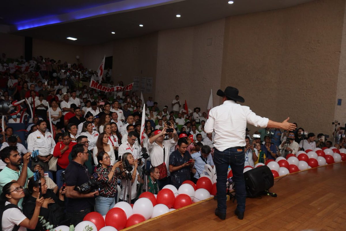 CesarOrtiZorro's tweet photo. Con gran alegría y bajo el compromiso de trabajar por un departamento que le brinde oportunidades a los #casanareños, recibimos nuestro primer COAVAL para la #gobernacíon de parte del Partido #NuevoLiberalismo ✊🏻 https://t.co/ZodRAtrMhW