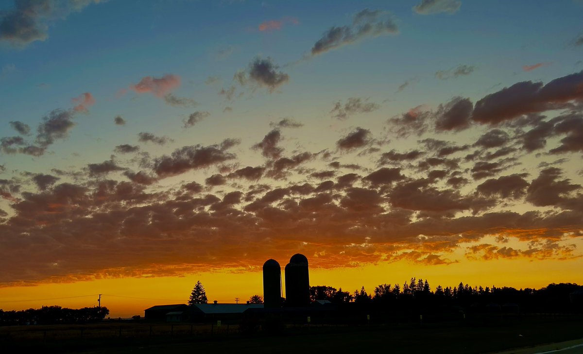 dawnio's tweet photo. Felt like I was in Kansas 🌅📸 https://t.co/VbqgxTMdqB