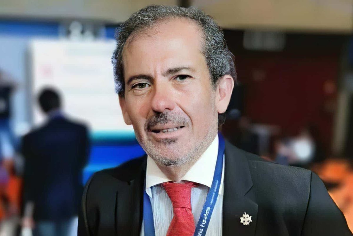 Mi apoyo, compañero <a href="/decanofjlara/">Fco Javier Lara Peláez</a> 
Espero que no te rindas y que la Audiencia Prov. revoque la sentencia condenatoria. 
Francisco Javier Lara fue el Decano que no dudó en proteger a sus abogados de oficio en la pandemia.
#justiciadecanolara