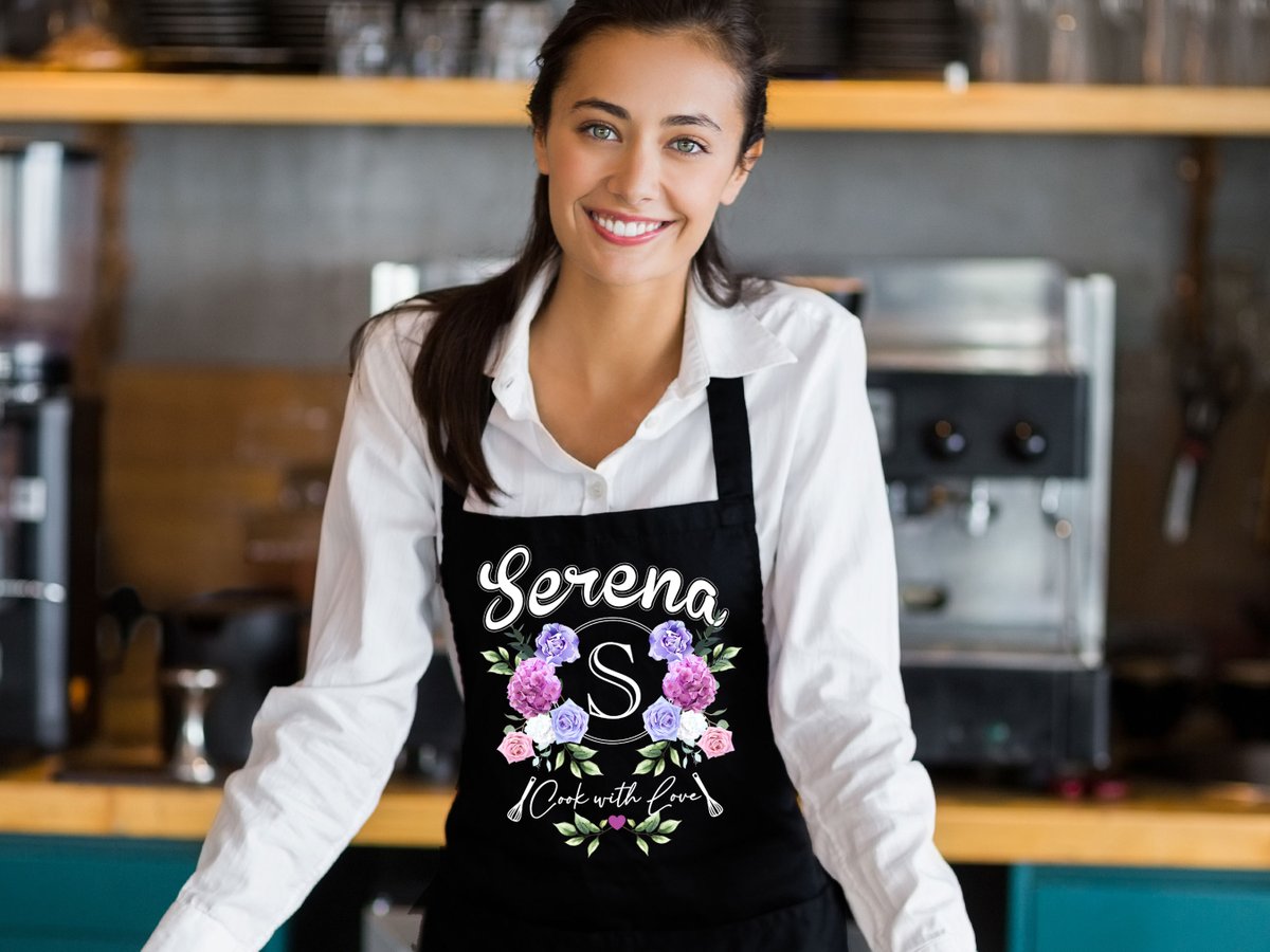 What sets this apron apart is the personal touch it offers. #etsy #weddinggiftsideas #weddingapron #weddinggifts #personalizedwedding #aprons #apron #bridegifts #bridegift #usawedding etsy.com/listing/150081…