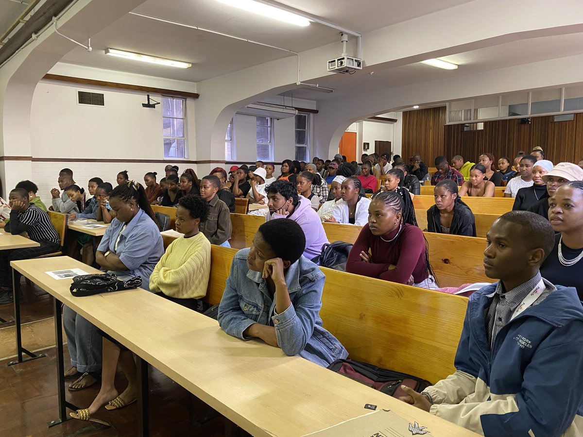 crediblesource_'s tweet photo. The memorial service of the late journalism student Mulanga Ndou is underway at @DUT City Campus where classmates, lecturers and department staff have gathered to celebrate his life.
The family is joining the service from @Limpopo. Ndaa
#crediblesource #dutjournalism #rip #Ndou https://t.co/hORcOBXC1h