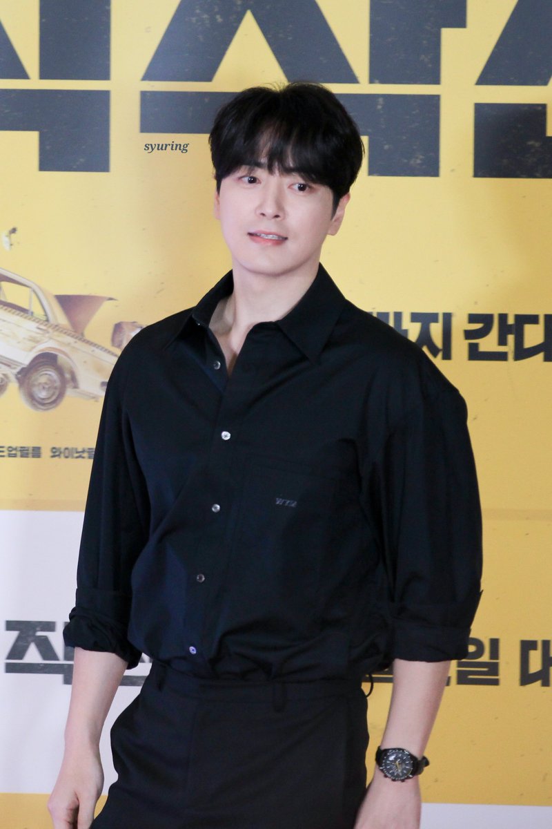 syuring_5's tweet photo. 230727 #이준혁 비공식작전 vip 시사회

덮머는 오레오 마음을 찢어,,,, https://t.co/rcVuTn9Vrn