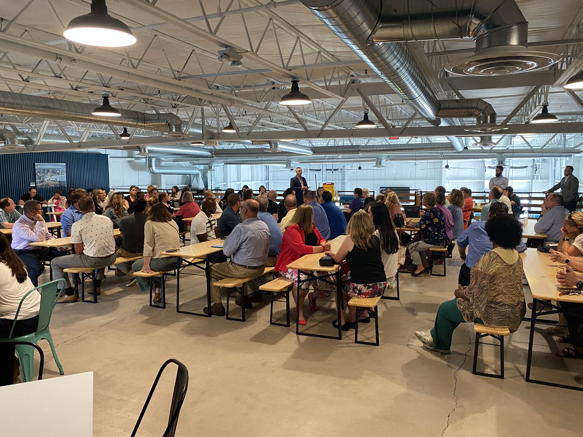 CrouseHealth's tweet photo. It was great having our monthly management team meeting at Harvey’s Garden this week. Great space. (Some reported seeing @JohnStamos mingling, although this can’t be verified.)
#harveysgardensyr #crousespirit #crouseculture https://t.co/74pRNXIhSG