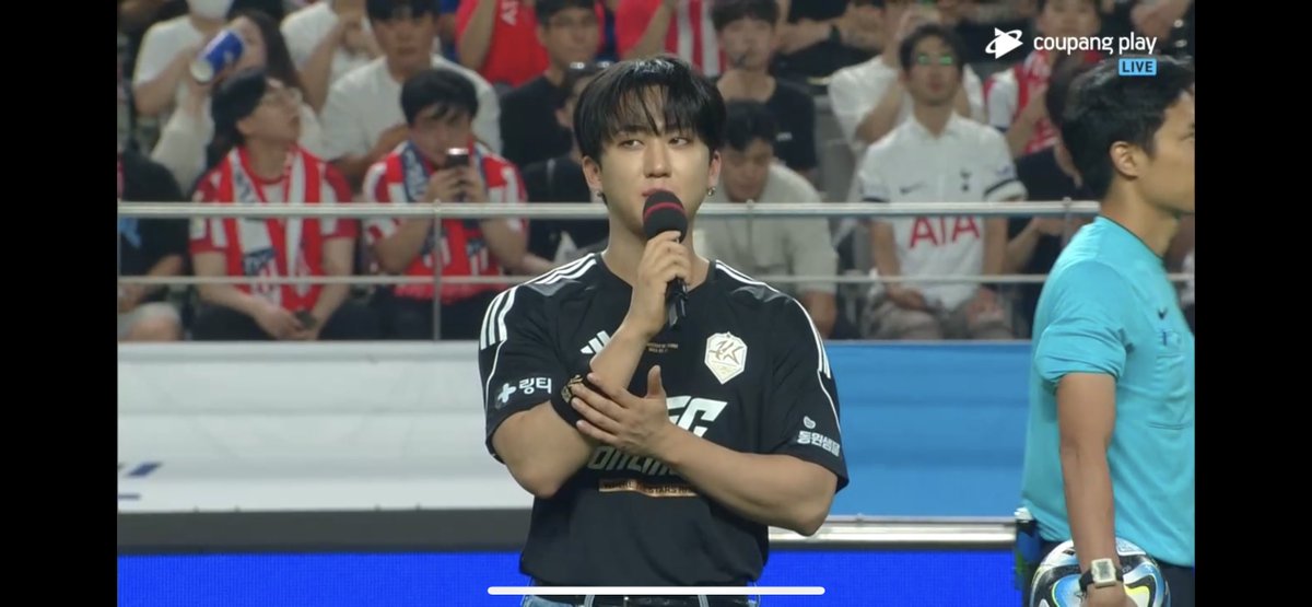 소리를 지르는 창빈이가 왜 여기에