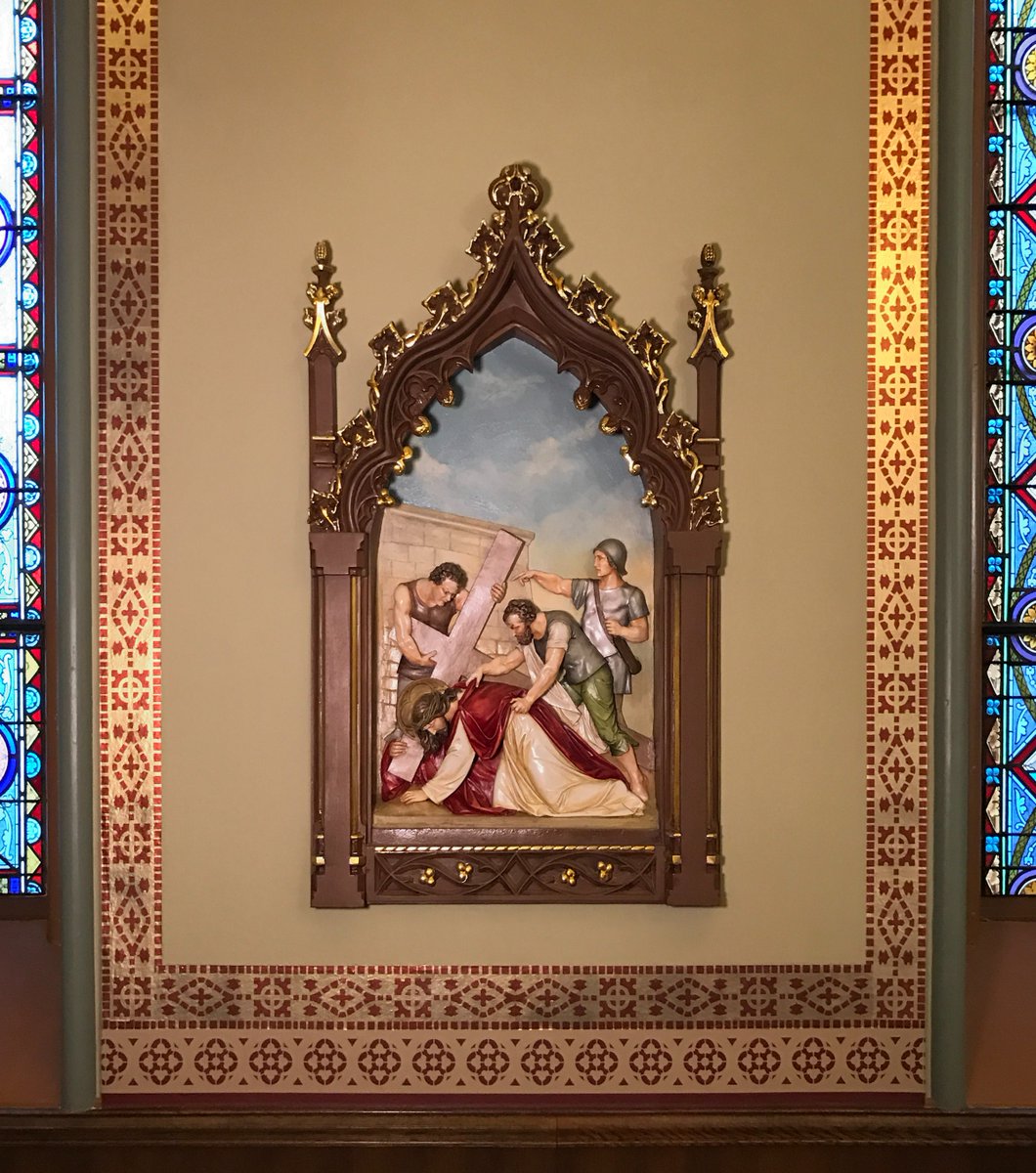 CLA_1976_'s tweet photo. Beautiful #Restored Station of the Cross surrounded by painted #Stenciled designs. 
#StenciledDesigns #StenciledPatterns #DecorativeFinishes #DecorativePainting #SacredSymbols #LiturgicalArt https://t.co/SQYXpCihPf