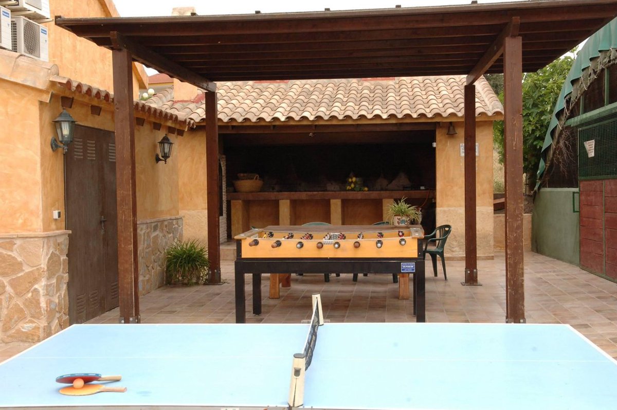 clubrural's tweet photo. El @elviejoestablo es perfecto para unas #vacaciones en familia con todas las comodidades: #piscinaclimatizada, 🏊 campo de #fútbol ⚽ mini #golf, parque infantil, granja con animales y #barbacoa. 👉 https://t.co/zdK74JWv9G
🔂 Para guardar esta espectacular casa.
#Clubrural https://t.co/ITpd2II2Qw