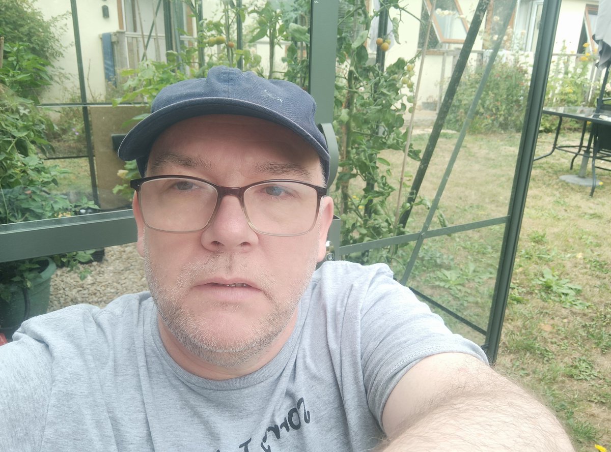 RoyalVolService's tweet photo. "Being largely housebound and living with a chronic illness can make you feel so isolated. Without these calls, my days would be much more difficult, and lonelier.”
Just one reason why @VolResponders #CheckInAndChat calls can make a world of difference to someone like David😍 https://t.co/50XB84aEZd
