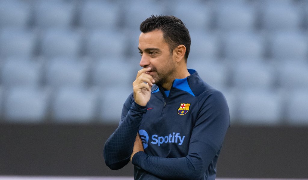 VisionBlaugrana's tweet photo. 🚨Après le match contre Arsenal, Xavi et l'équipe d'entraîneurs ont réalisé qu'aucun de Sergi Roberto, Dest ou Alonso n'avait montré la cohérence et le niveau requis pour Barcelone.

(@sport) https://t.co/2DaJHOwtE3