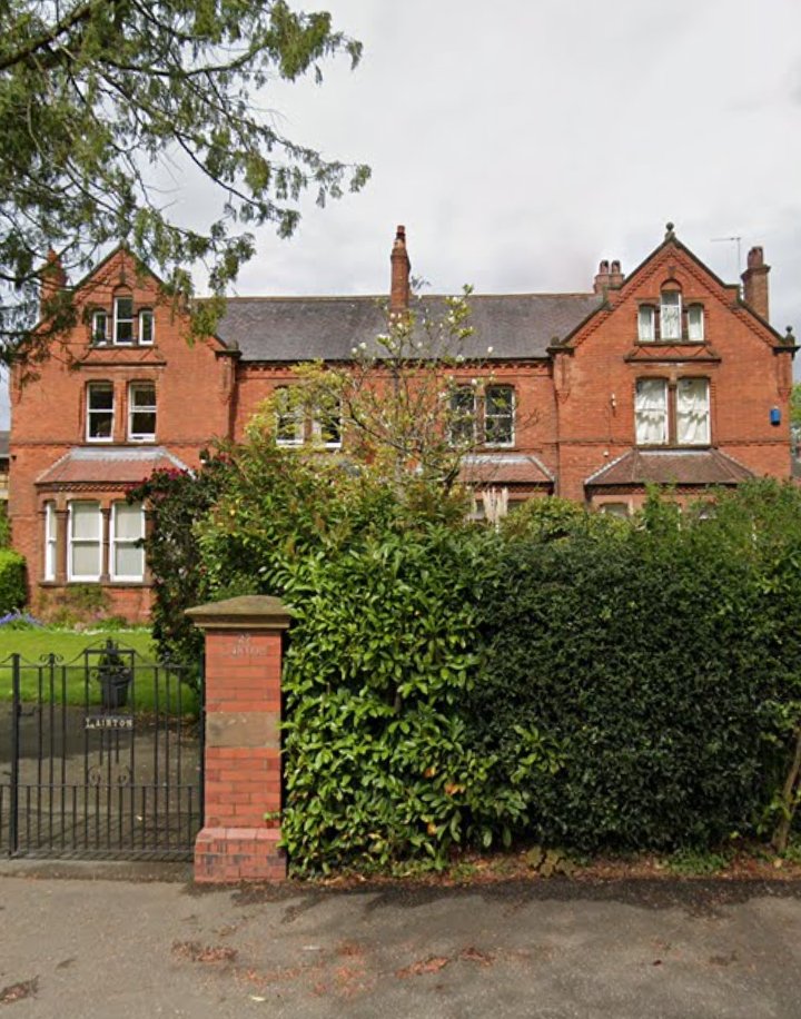 Just two of the listed buildings that <a href="/ThreeUK/">Three UK</a> want to erect a 19m 5g mast In front of, in annadale avenue. Do we need to destroy our heritage to provide 5g- three think so! <a href="/BelfastLive/">Belfast Live</a> <a href="/belfastcc/">Belfast City Council</a> <a href="/StephenNolan/">Stephen Nolan</a> #stoptheannadalemast