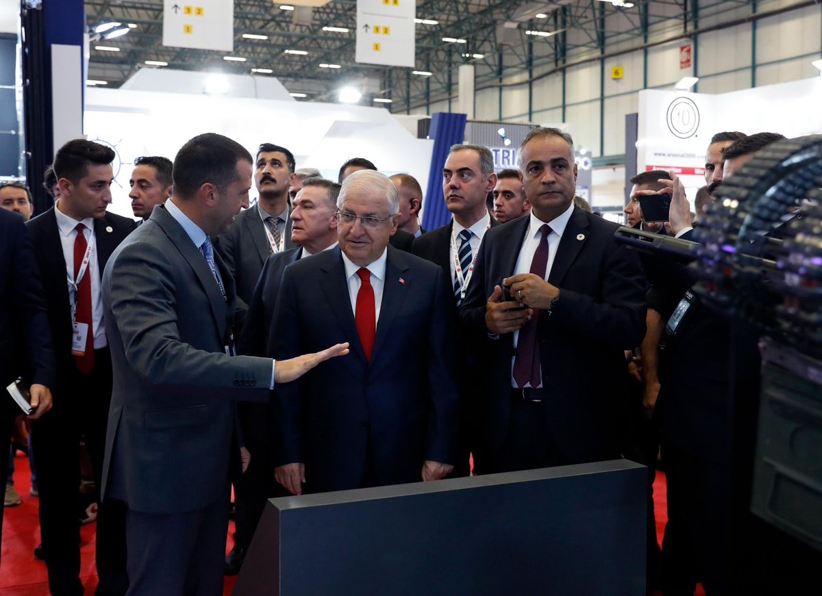 canikarms's tweet image. Türkiye Cumhuriyeti Milli Savunma Bakanı Sn Yaşar GÜLER ve heyetinin #canik #unirobotics stant ziyaretleri
