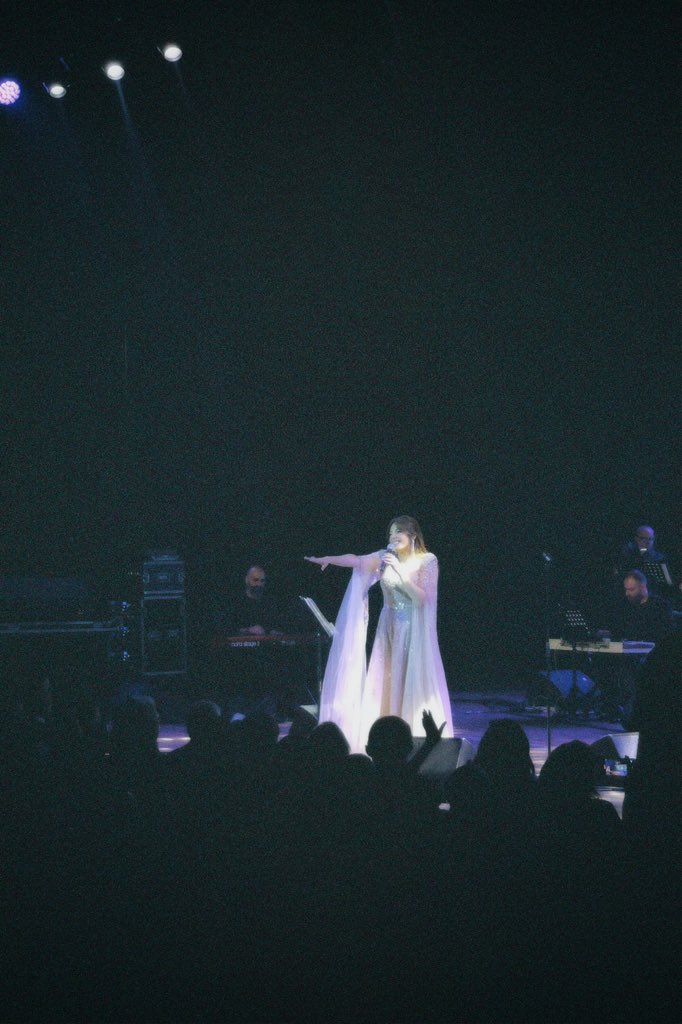 yaraDacc's tweet photo. unforgettable night with @abeernehme 
@Jouniehfestival https://t.co/aiLN6VJAwC