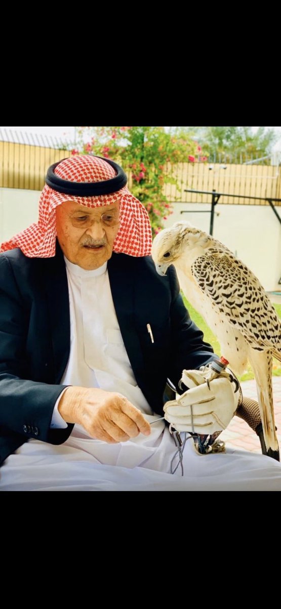 انتقل الى رحمة الله تعالى المرحوم باذن الله الشيخ متعب محروت الهذال شيخ مشايخ قبيلة #عنزة في الوطن العربي. نسال الله ان يرحمه ويدخله فسيح جناته ويلهم اهله ومحبيه الصبر والسلوان. انا لله وانا اليه راجعون.