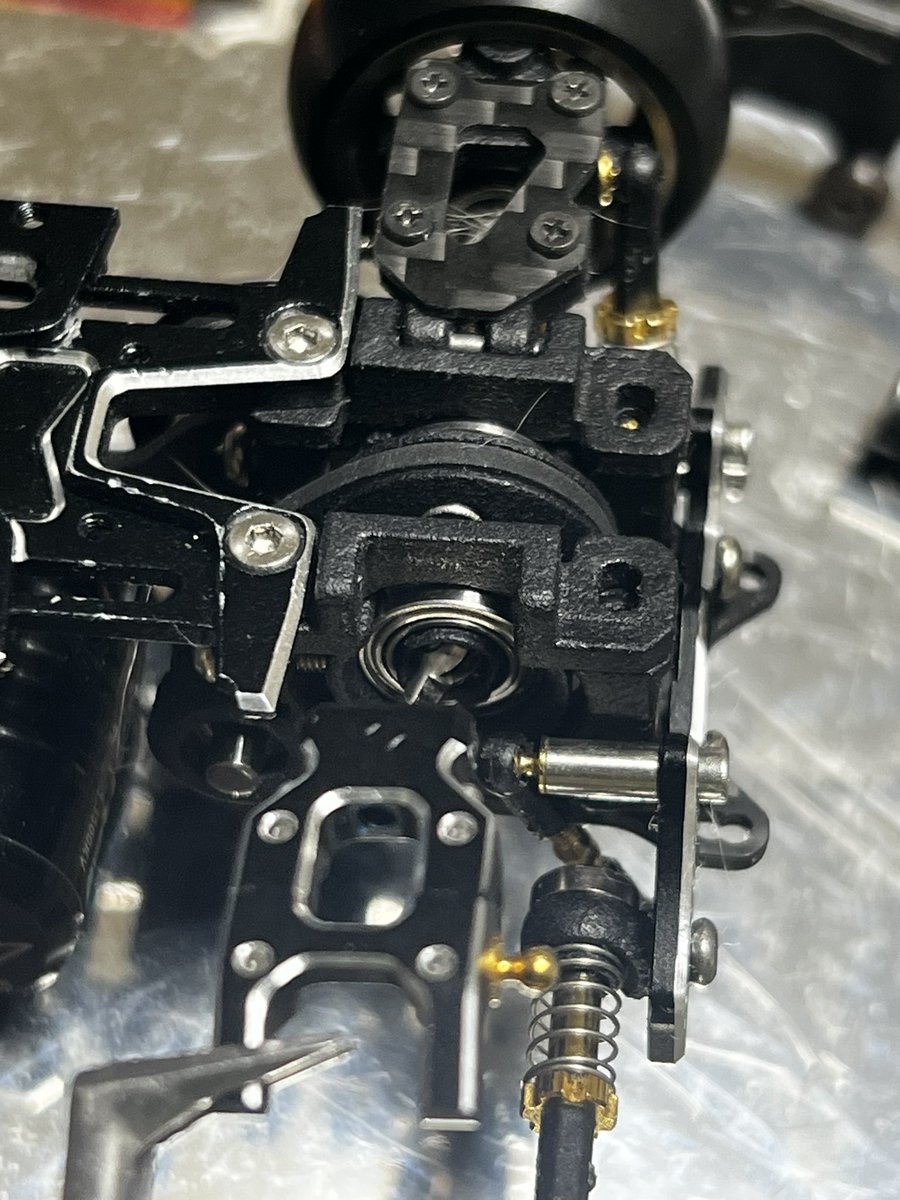 kaie2023's tweet photo. DA3Sにアルミリヤアーム取り付けました
ボディに合わせてトレッド調整できます
#蚊車 #ドリフト #ラジコン #ラジドリ #DriftArt #ZeroRc #MosquitoCar #MicroDrift #curiousity https://t.co/klV6PeHg8Z