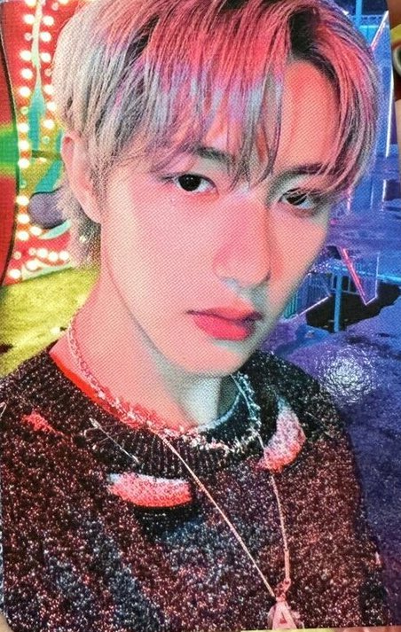 oOnmei3's tweet photo. 쟤 ….. 쟤 황런진 깔이야 ..! ! https://t.co/UCnzRZd8Vq