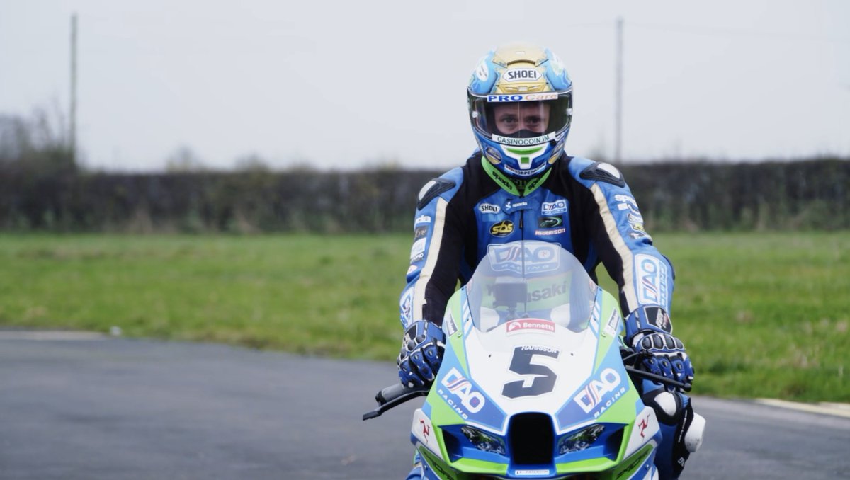 AirTV_UK's tweet photo. On #supercarshowroom tonight at 9pm:
@deanmbartle swaps four wheels for two as he starts growing his collection of Superbikes. He invites TT-winning @deanharrisonTT over for a unique speed challenge on the runway. Meanwhile, a Porsche Taycan is tested at high speed. https://t.co/lChZQjX3Vp