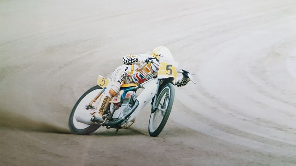 UprightSpeedway's tweet photo. #FastThursday https://t.co/FqLZDir36U