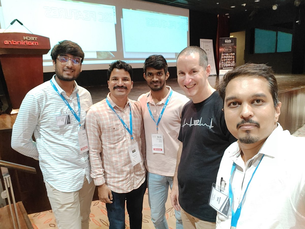 shreyaskh's tweet photo. @connor_mc_d 
Learning new features of Oracle 23c 
@aioug_pune #OCYatra https://t.co/jP5q1xdMUr