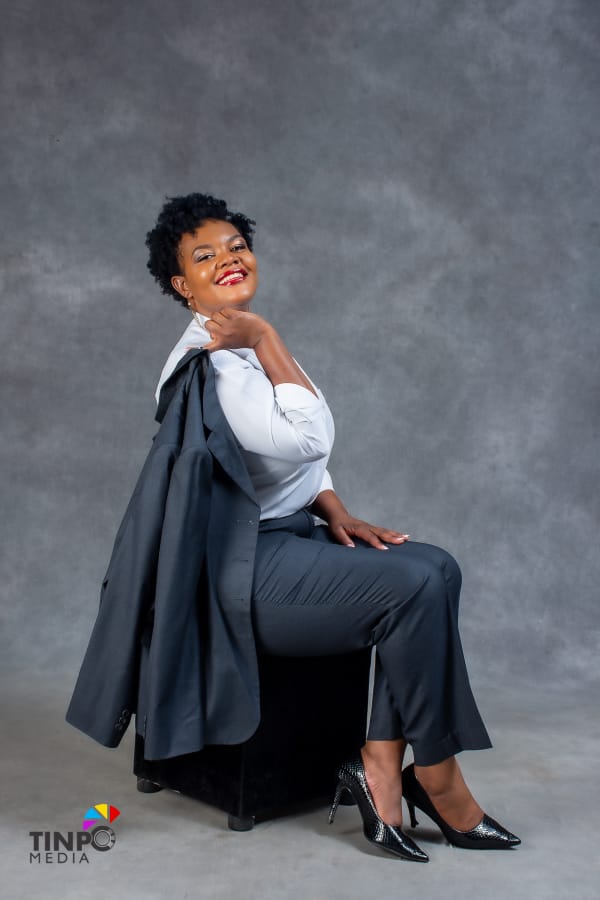 StarfmZimbabwe's tweet photo. Election season at its peak!

She goes head on with the issues, the candidates, the voters and all elements of Zimbabwe's 2023 harmonised elections.

Be sure not to miss the debates and interviews hosted by Linda Muriro on Mondays 6:30-7:30 &amp; Thursdays 8:05-9PM.
#ZimElection2023 https://t.co/udqC2T7RfW