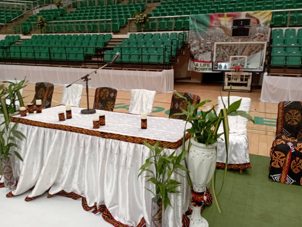 NewswatchCMR's tweet photo. Gearing for the Final Rally...
Everything is getting set at the Yaoundé Multipurpose Sports Complex. The facility will today play host to a funeral in honour of late John #FruNdi of the Social Democratic Front party.
NewsWatch
-
- https://t.co/JMje7g7MWF